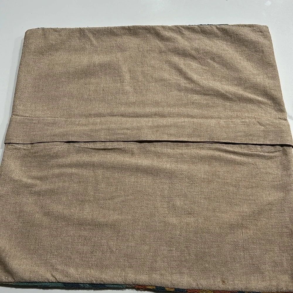 Pottery Barn pillow cover - Picture 2 of 9